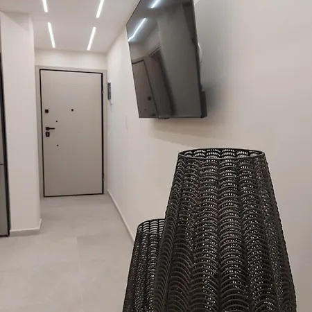 Dm *